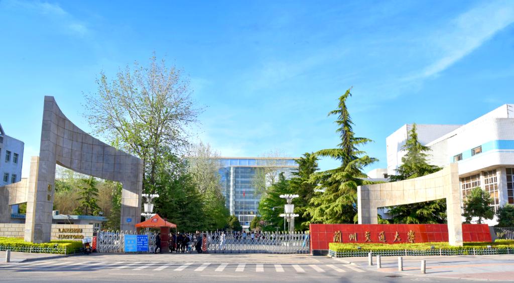 兰州交通大学：如何破解 7000 + 设备运维难题 ，保障3.3 万师生智慧校园用网需求
