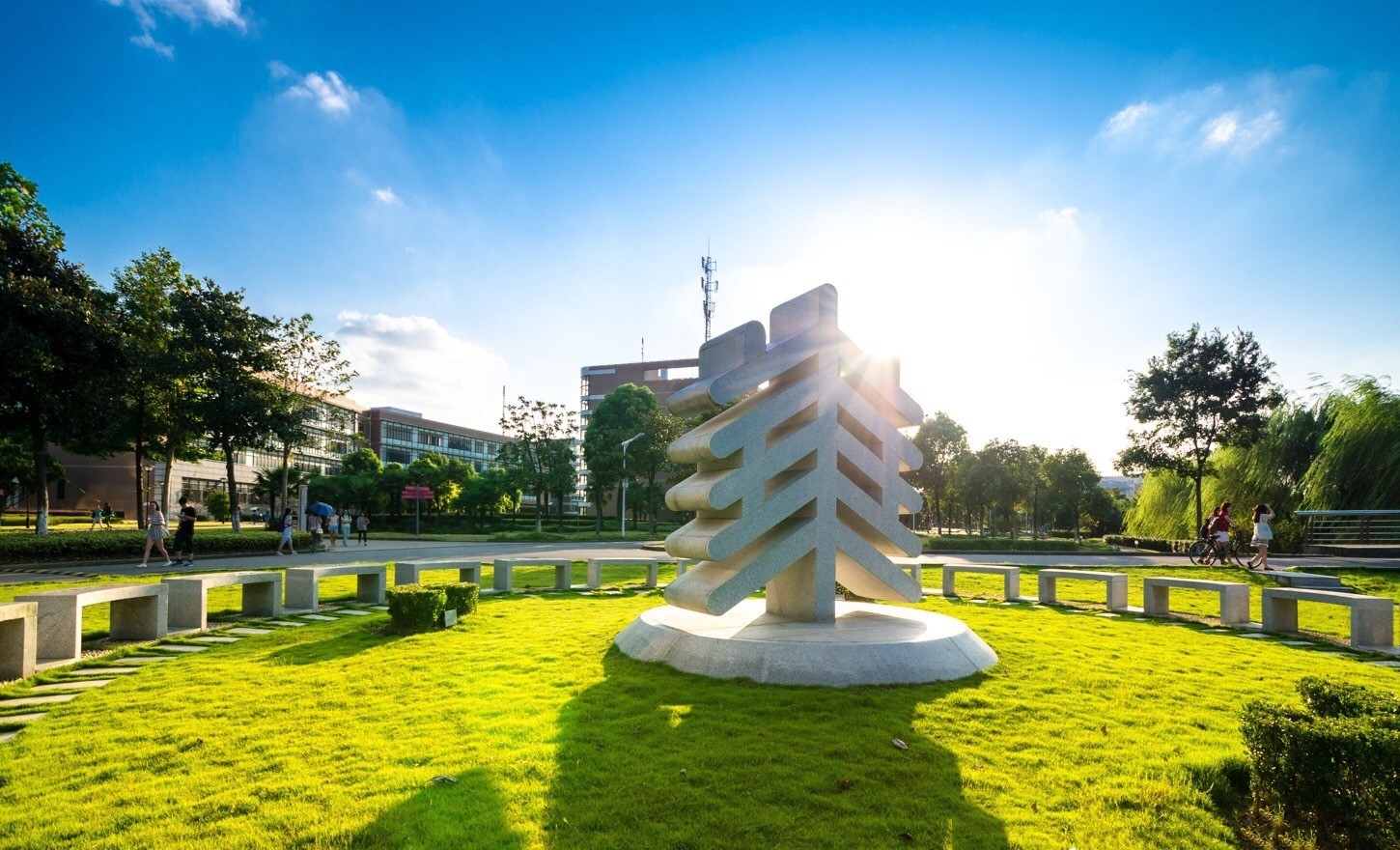 以报答源 智赋校园 —— 华东师范大学身份治理赋能数智跃升新实际